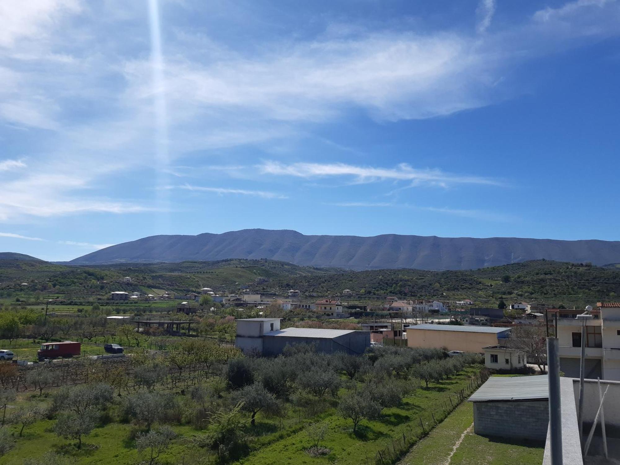 Villa Ari Berat Eksteriør billede