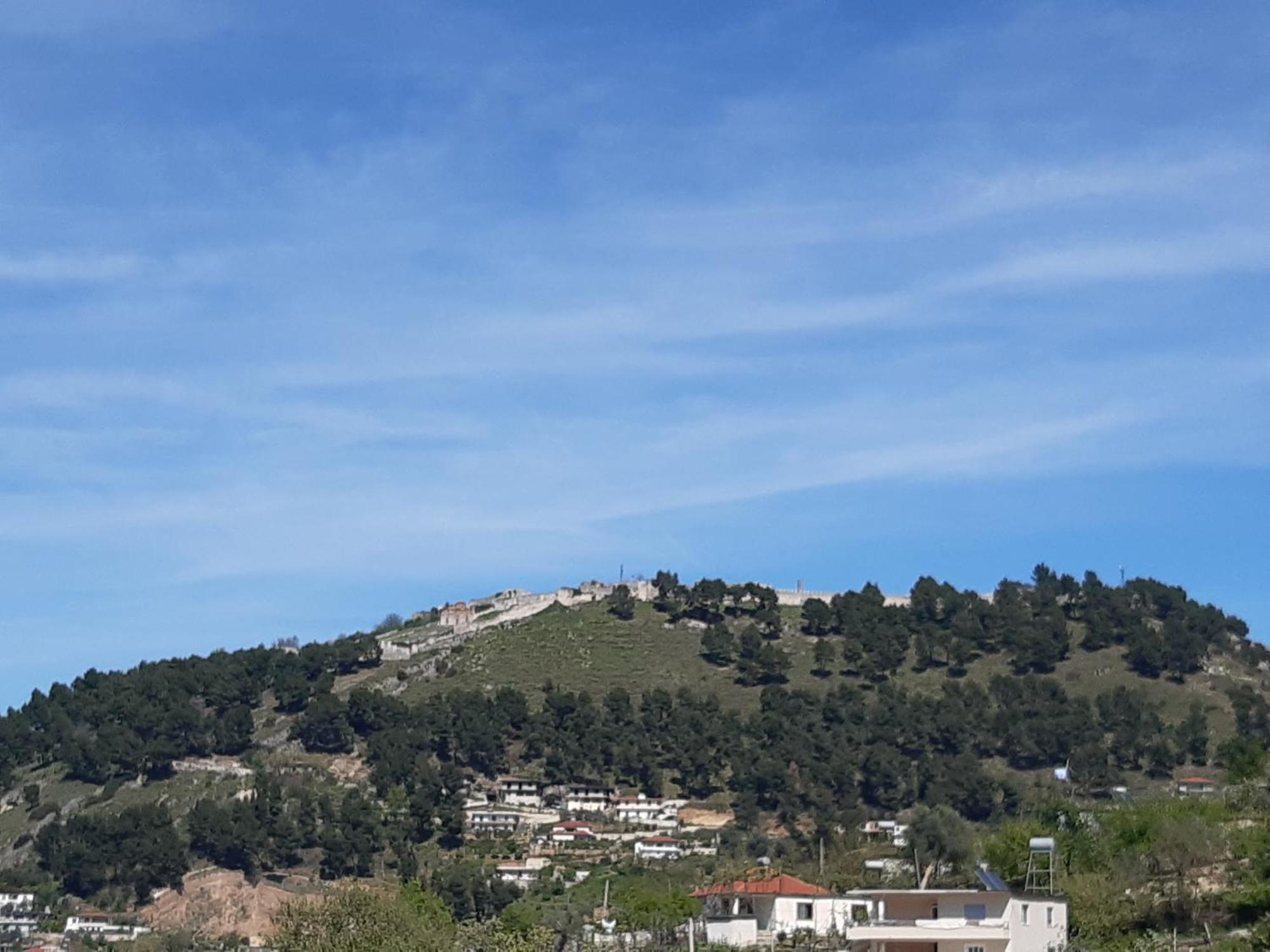 Villa Ari Berat Eksteriør billede