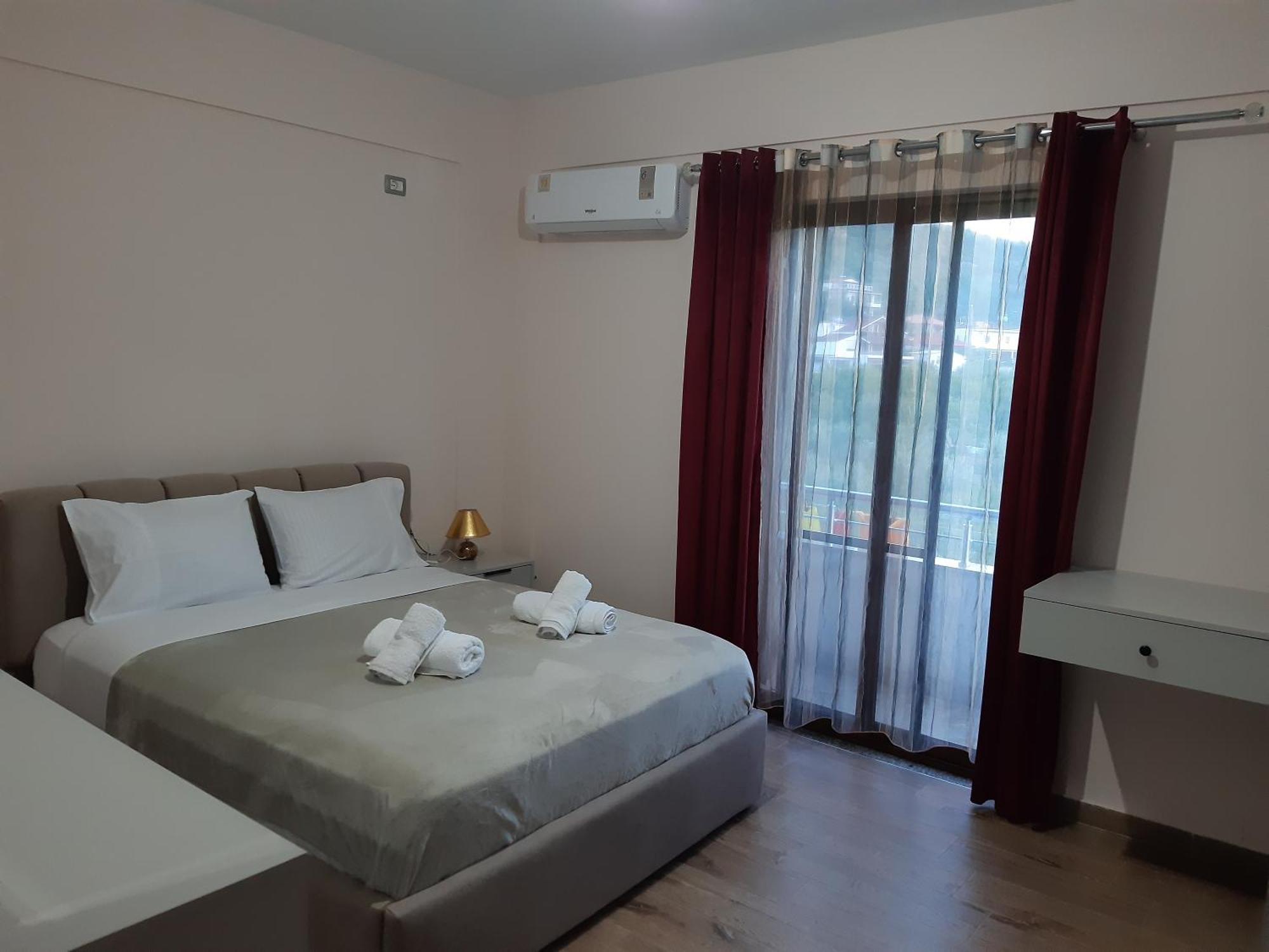 Villa Ari Berat Eksteriør billede