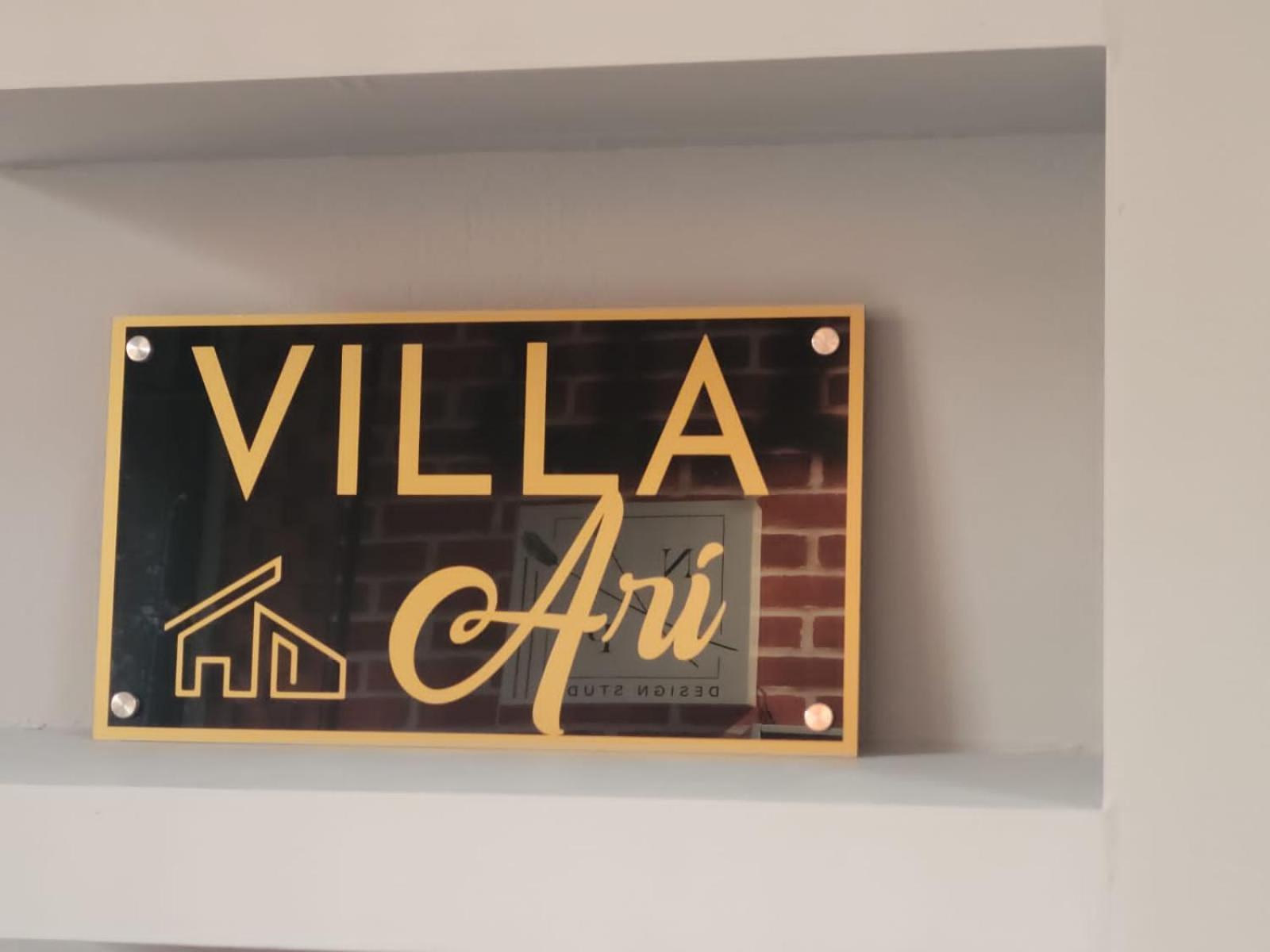 Villa Ari Berat Eksteriør billede