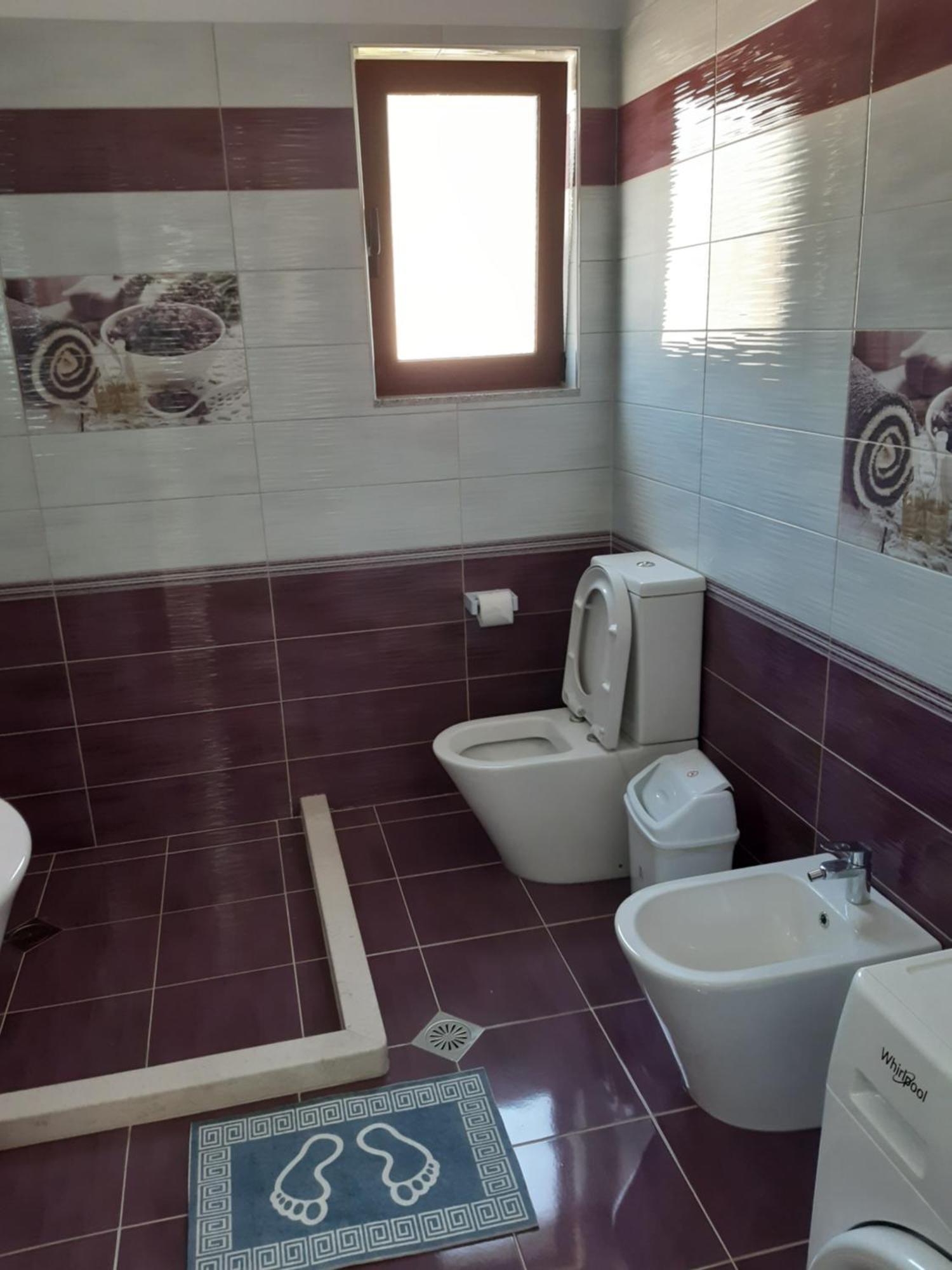 Villa Ari Berat Eksteriør billede