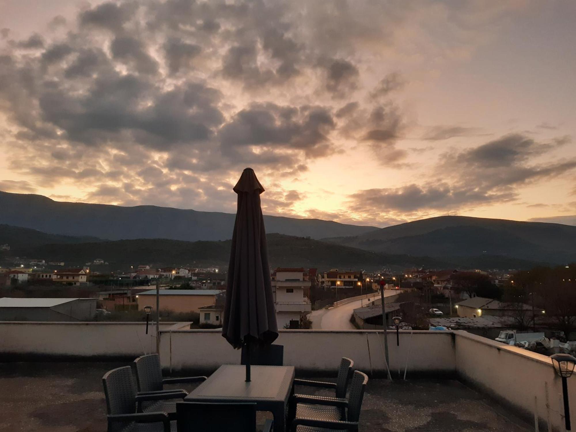 Villa Ari Berat Eksteriør billede