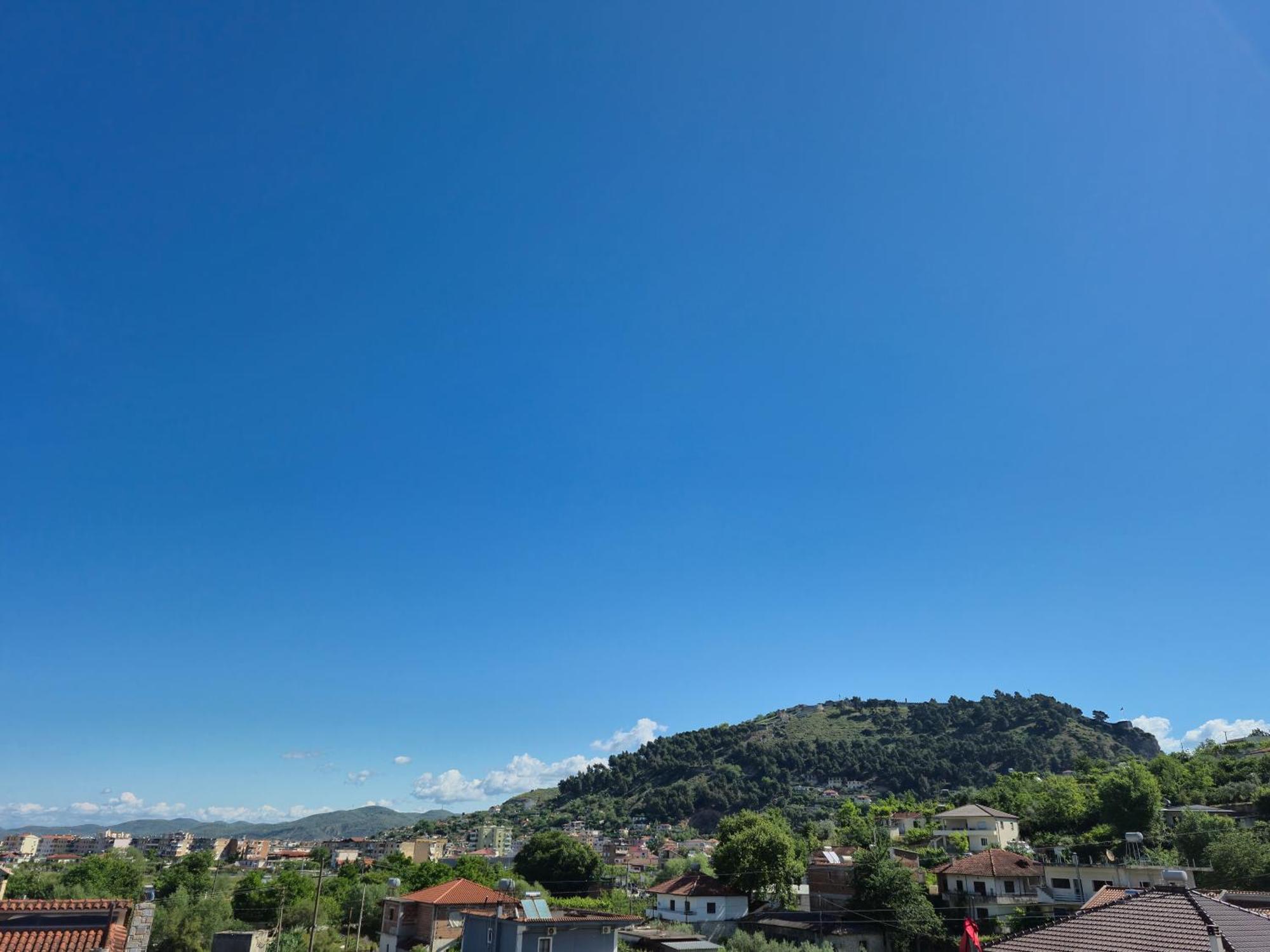 Villa Ari Berat Eksteriør billede